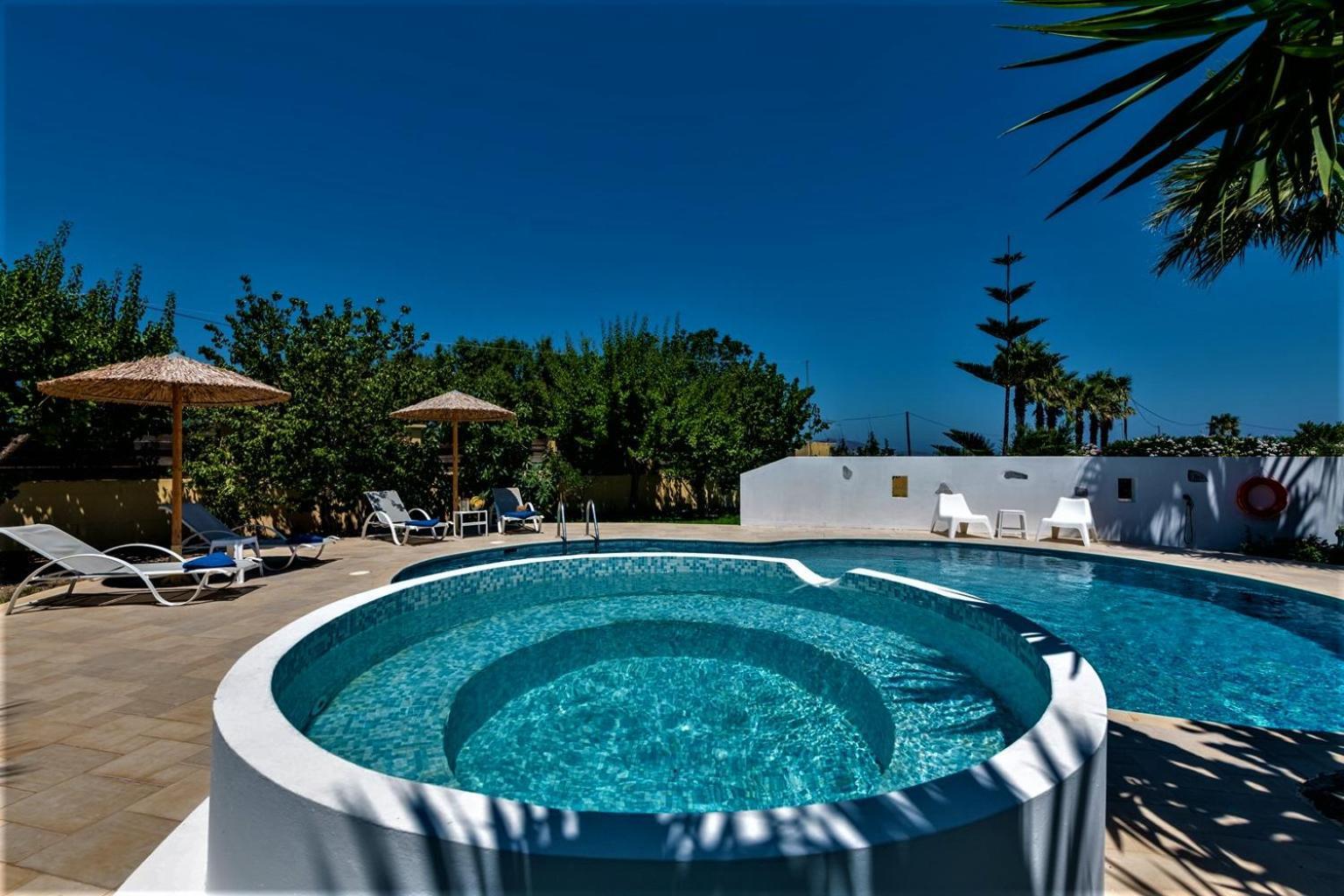 Xenos Villa 2 With A Private Pool,Near The Sea Tigkaki  Bagian luar foto