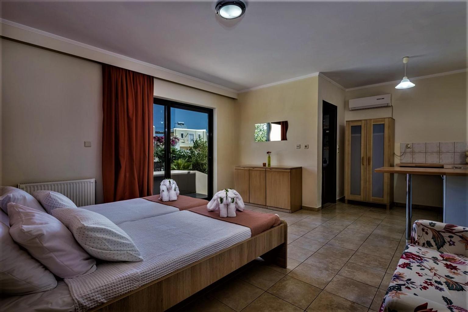 Xenos Villa 2 With A Private Pool,Near The Sea Tigkaki  Bagian luar foto