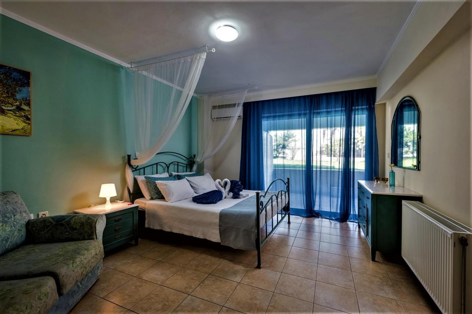 Xenos Villa 2 With A Private Pool,Near The Sea Tigkaki  Bagian luar foto