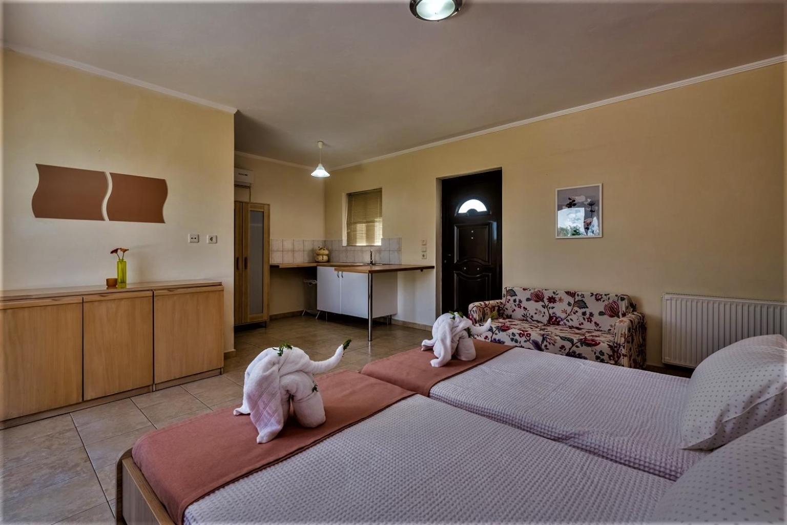 Xenos Villa 2 With A Private Pool,Near The Sea Tigkaki  Bagian luar foto